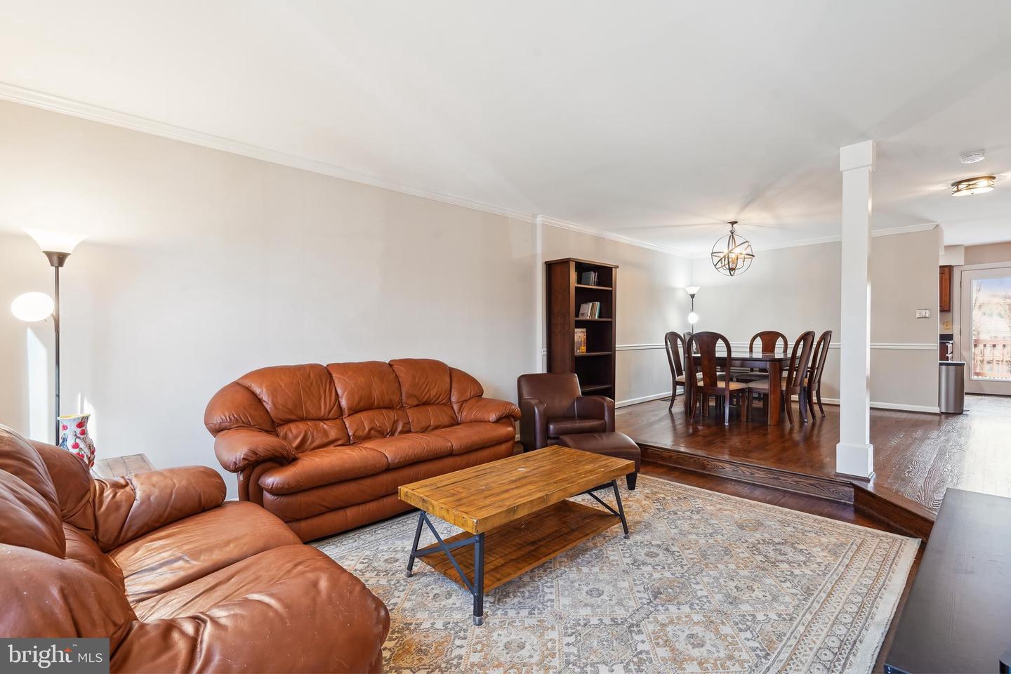 10127 TURNBERRY PL, OAKTON, Virginia 22124, 4 Bedrooms Bedrooms, ,3 BathroomsBathrooms,Residential,For sale,10127 TURNBERRY PL,VAFX2252446 MLS # VAFX2252446