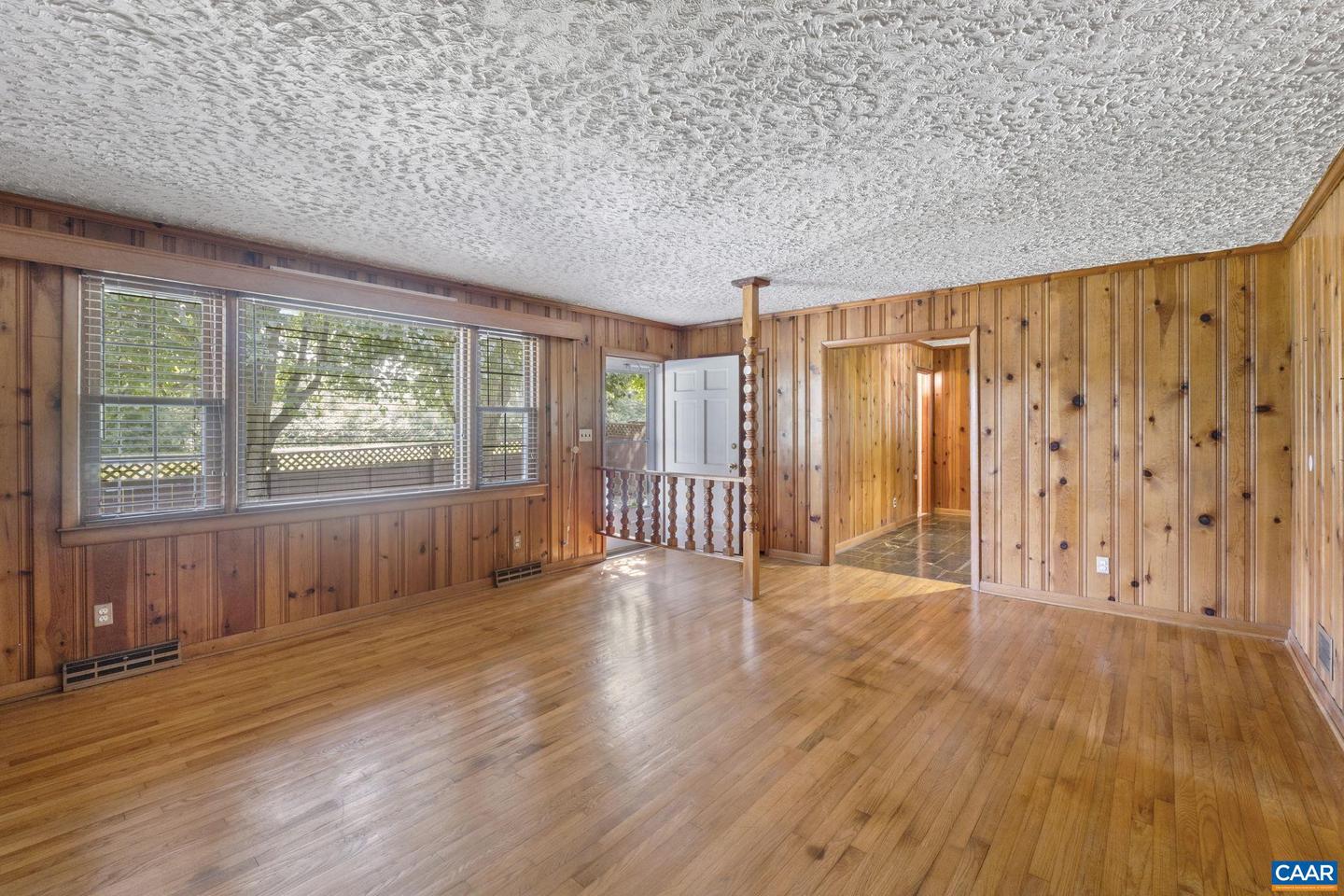 1562 THOMAS JEFFERSON PKWY, CHARLOTTESVILLE, Virginia 22901, 3 Bedrooms Bedrooms, ,2 BathroomsBathrooms,Residential,For sale,1562 THOMAS JEFFERSON PKWY,666200 MLS # 666200