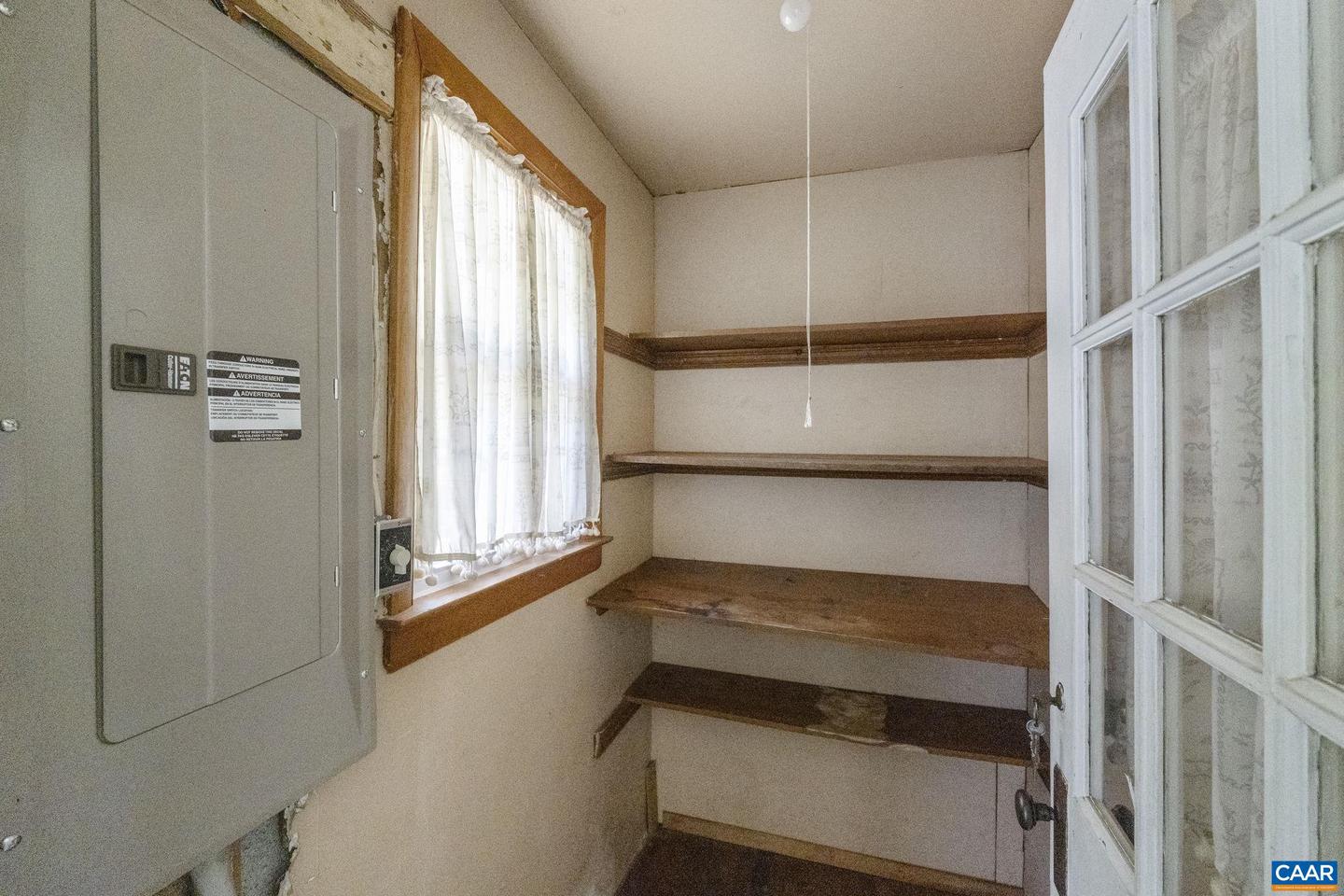 1562 THOMAS JEFFERSON PKWY, CHARLOTTESVILLE, Virginia 22901, 3 Bedrooms Bedrooms, ,2 BathroomsBathrooms,Residential,For sale,1562 THOMAS JEFFERSON PKWY,666200 MLS # 666200