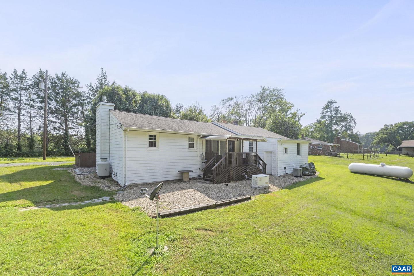 1562 THOMAS JEFFERSON PKWY, CHARLOTTESVILLE, Virginia 22901, 3 Bedrooms Bedrooms, ,2 BathroomsBathrooms,Residential,For sale,1562 THOMAS JEFFERSON PKWY,666200 MLS # 666200