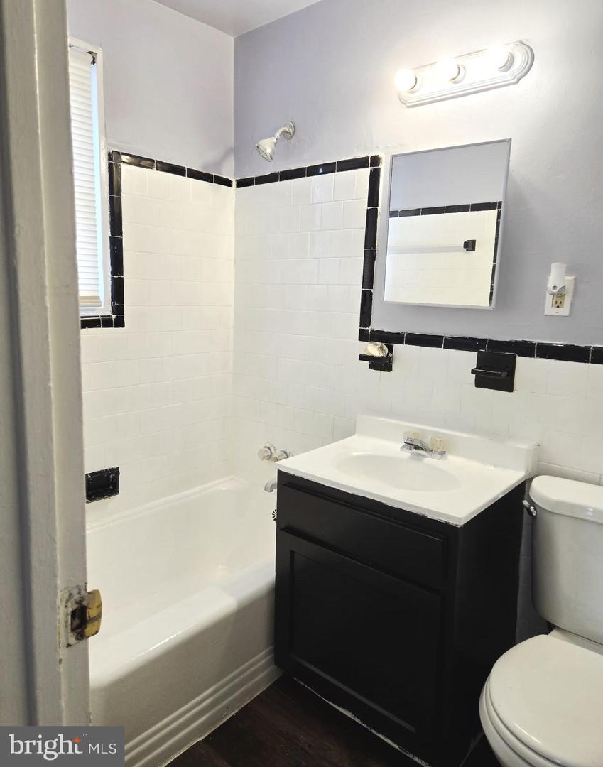 1247 16TH ST NE, WASHINGTON, District Of Columbia 20002, 4 Bedrooms Bedrooms, ,2 BathroomsBathrooms,Residential,For sale,1247 16TH ST NE,DCDC2208238 MLS # DCDC2208238