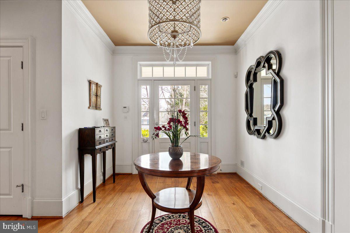 4615 32ND ST N, ARLINGTON, Virginia 22207, 6 Bedrooms Bedrooms, 14 Rooms Rooms,5 BathroomsBathrooms,Residential,For sale,4615 32ND ST N,VAAR2059964 MLS # VAAR2059964