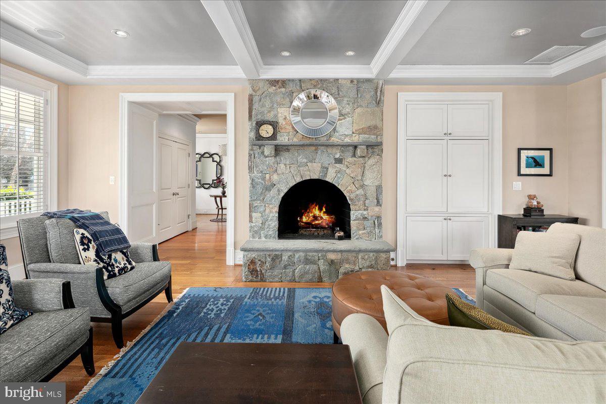 4615 32ND ST N, ARLINGTON, Virginia 22207, 6 Bedrooms Bedrooms, 14 Rooms Rooms,5 BathroomsBathrooms,Residential,For sale,4615 32ND ST N,VAAR2059964 MLS # VAAR2059964