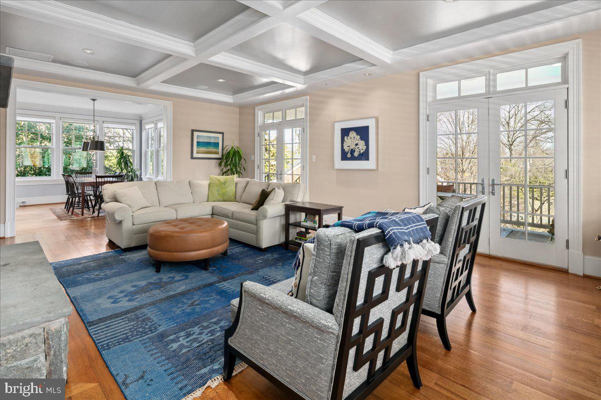 4615 32ND ST N, ARLINGTON, Virginia 22207, 6 Bedrooms Bedrooms, 14 Rooms Rooms,5 BathroomsBathrooms,Residential,For sale,4615 32ND ST N,VAAR2059964 MLS # VAAR2059964
