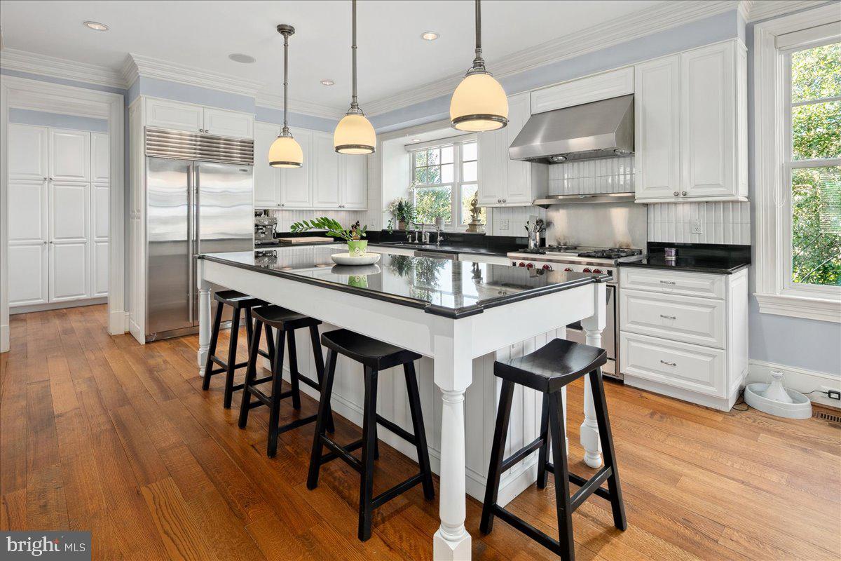 4615 32ND ST N, ARLINGTON, Virginia 22207, 6 Bedrooms Bedrooms, 14 Rooms Rooms,5 BathroomsBathrooms,Residential,For sale,4615 32ND ST N,VAAR2059964 MLS # VAAR2059964