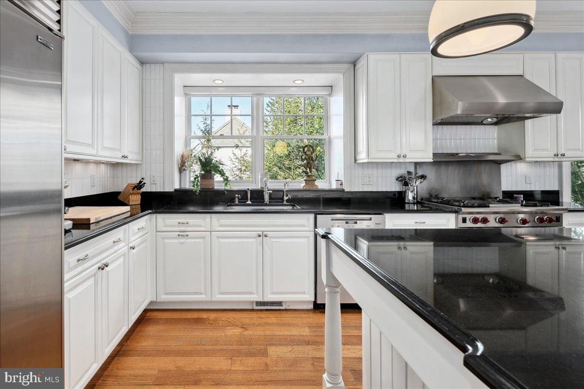 4615 32ND ST N, ARLINGTON, Virginia 22207, 6 Bedrooms Bedrooms, 14 Rooms Rooms,5 BathroomsBathrooms,Residential,For sale,4615 32ND ST N,VAAR2059964 MLS # VAAR2059964