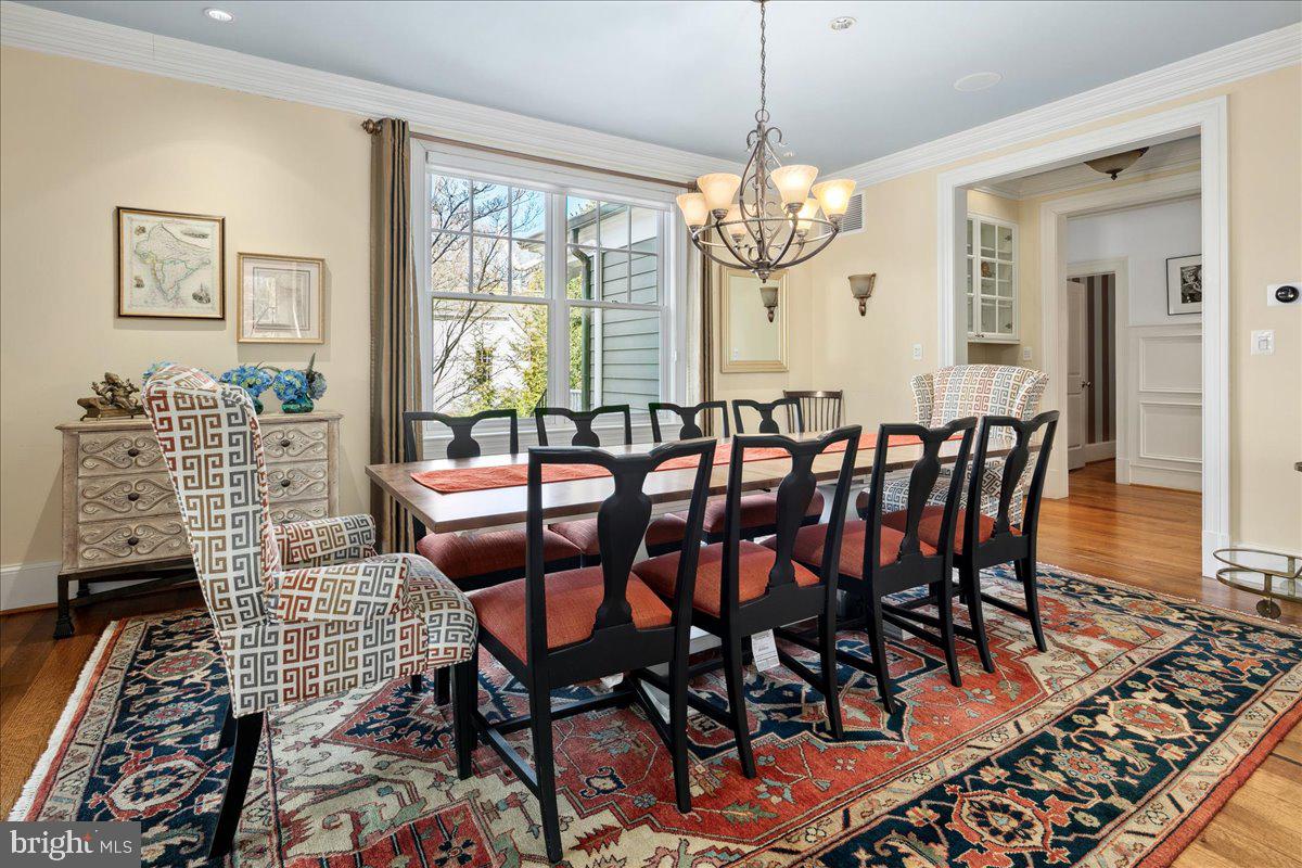 4615 32ND ST N, ARLINGTON, Virginia 22207, 6 Bedrooms Bedrooms, 14 Rooms Rooms,5 BathroomsBathrooms,Residential,For sale,4615 32ND ST N,VAAR2059964 MLS # VAAR2059964