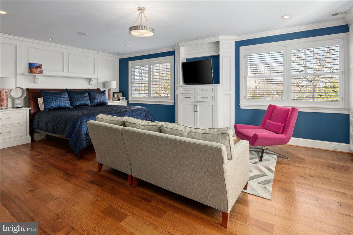 4615 32ND ST N, ARLINGTON, Virginia 22207, 6 Bedrooms Bedrooms, 14 Rooms Rooms,5 BathroomsBathrooms,Residential,For sale,4615 32ND ST N,VAAR2059964 MLS # VAAR2059964