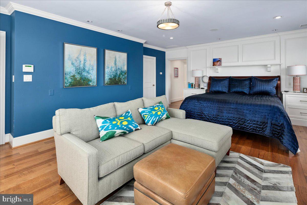 4615 32ND ST N, ARLINGTON, Virginia 22207, 6 Bedrooms Bedrooms, 14 Rooms Rooms,5 BathroomsBathrooms,Residential,For sale,4615 32ND ST N,VAAR2059964 MLS # VAAR2059964