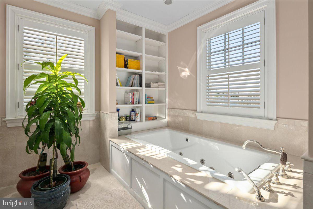 4615 32ND ST N, ARLINGTON, Virginia 22207, 6 Bedrooms Bedrooms, 14 Rooms Rooms,5 BathroomsBathrooms,Residential,For sale,4615 32ND ST N,VAAR2059964 MLS # VAAR2059964