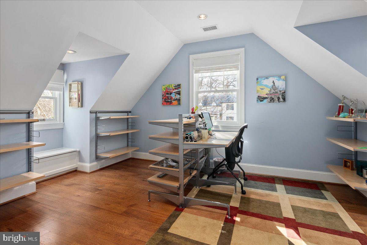4615 32ND ST N, ARLINGTON, Virginia 22207, 6 Bedrooms Bedrooms, 14 Rooms Rooms,5 BathroomsBathrooms,Residential,For sale,4615 32ND ST N,VAAR2059964 MLS # VAAR2059964