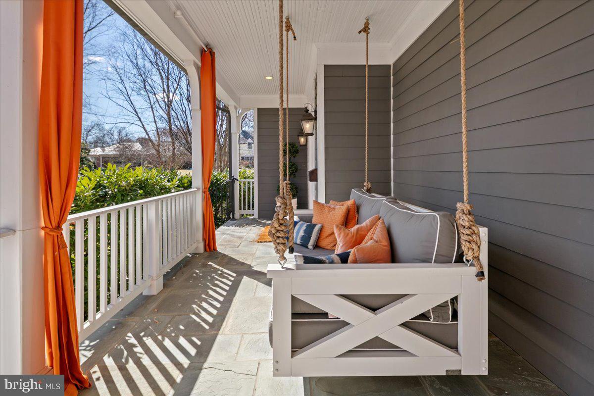 4615 32ND ST N, ARLINGTON, Virginia 22207, 6 Bedrooms Bedrooms, 14 Rooms Rooms,5 BathroomsBathrooms,Residential,For sale,4615 32ND ST N,VAAR2059964 MLS # VAAR2059964