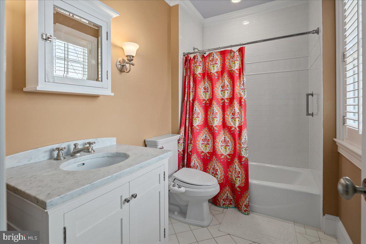 4615 32ND ST N, ARLINGTON, Virginia 22207, 6 Bedrooms Bedrooms, 14 Rooms Rooms,5 BathroomsBathrooms,Residential,For sale,4615 32ND ST N,VAAR2059964 MLS # VAAR2059964