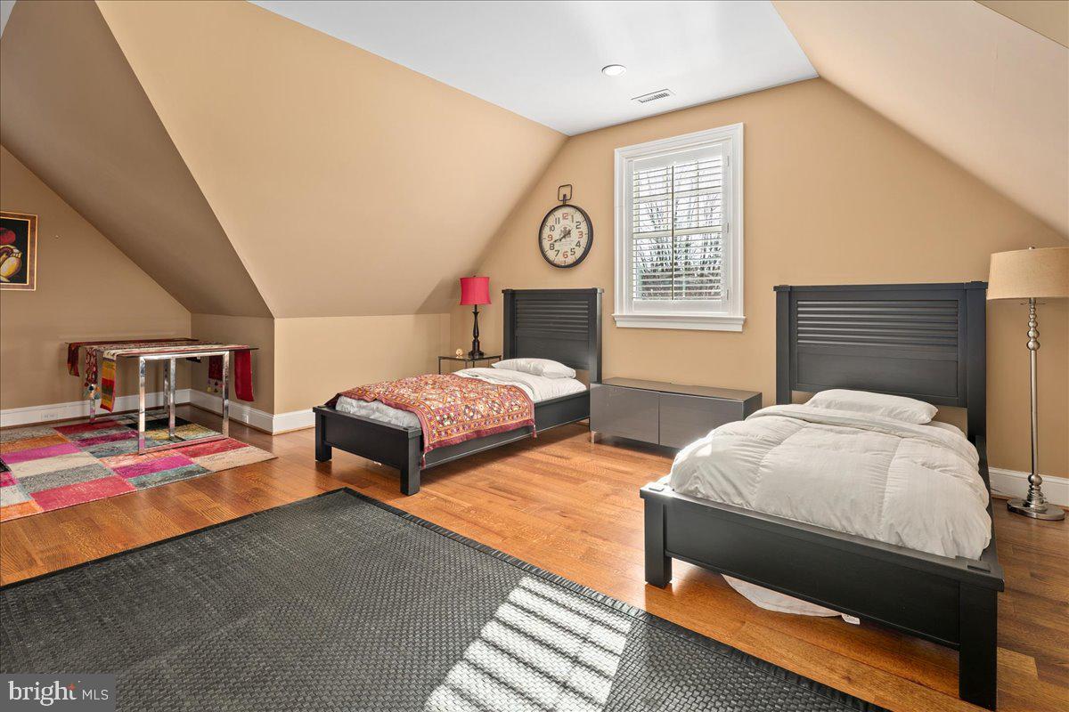 4615 32ND ST N, ARLINGTON, Virginia 22207, 6 Bedrooms Bedrooms, 14 Rooms Rooms,5 BathroomsBathrooms,Residential,For sale,4615 32ND ST N,VAAR2059964 MLS # VAAR2059964