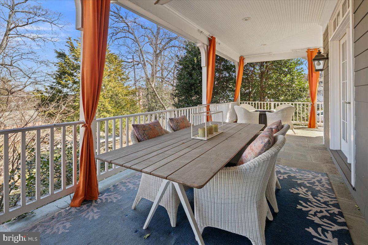 4615 32ND ST N, ARLINGTON, Virginia 22207, 6 Bedrooms Bedrooms, 14 Rooms Rooms,5 BathroomsBathrooms,Residential,For sale,4615 32ND ST N,VAAR2059964 MLS # VAAR2059964