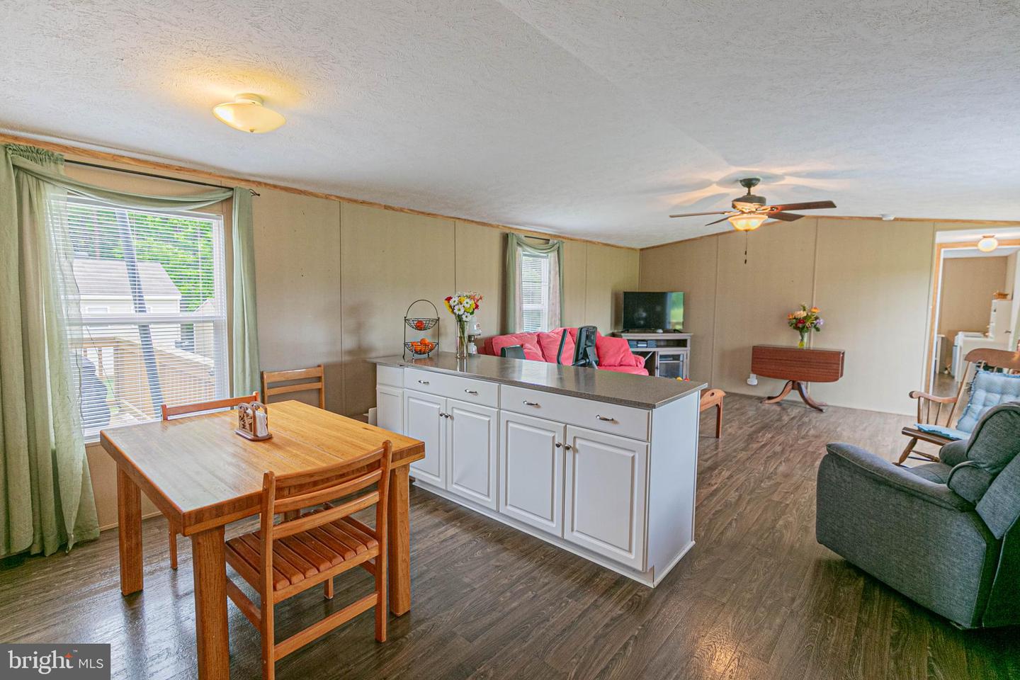 19083 COUNTRY RD, BEAVERDAM, Virginia 23015, 2 Bedrooms Bedrooms, 4 Rooms Rooms,2 BathroomsBathrooms,Residential,For sale,19083 COUNTRY RD,VACV2008408 MLS # VACV2008408