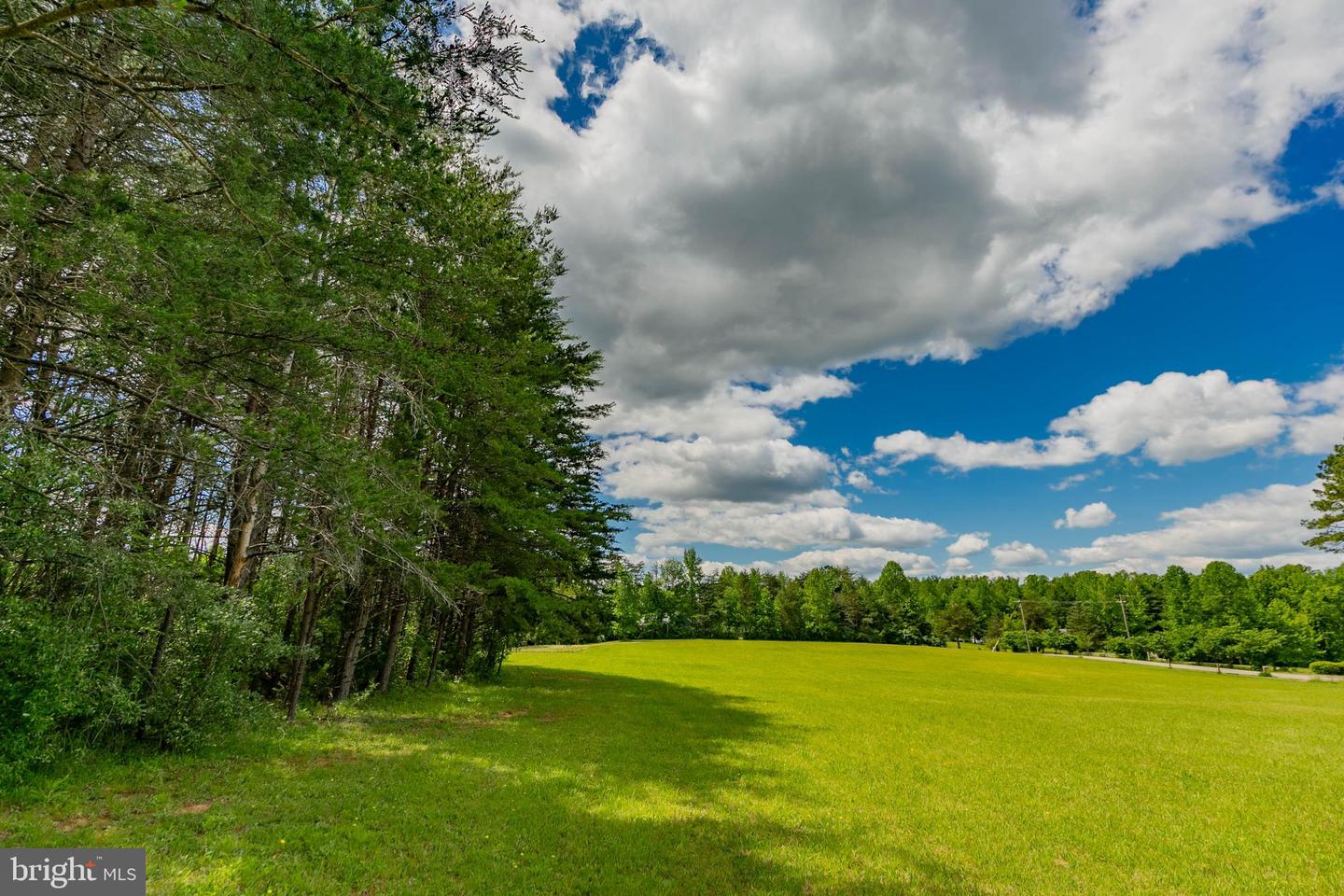 19083 COUNTRY RD, BEAVERDAM, Virginia 23015, 2 Bedrooms Bedrooms, 4 Rooms Rooms,2 BathroomsBathrooms,Residential,For sale,19083 COUNTRY RD,VACV2008408 MLS # VACV2008408