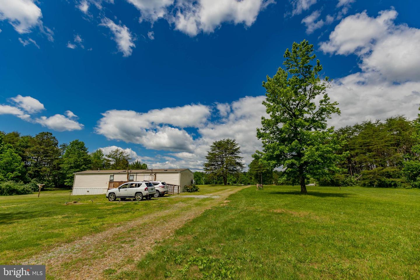 19083 COUNTRY RD, BEAVERDAM, Virginia 23015, 2 Bedrooms Bedrooms, 4 Rooms Rooms,2 BathroomsBathrooms,Residential,For sale,19083 COUNTRY RD,VACV2008408 MLS # VACV2008408