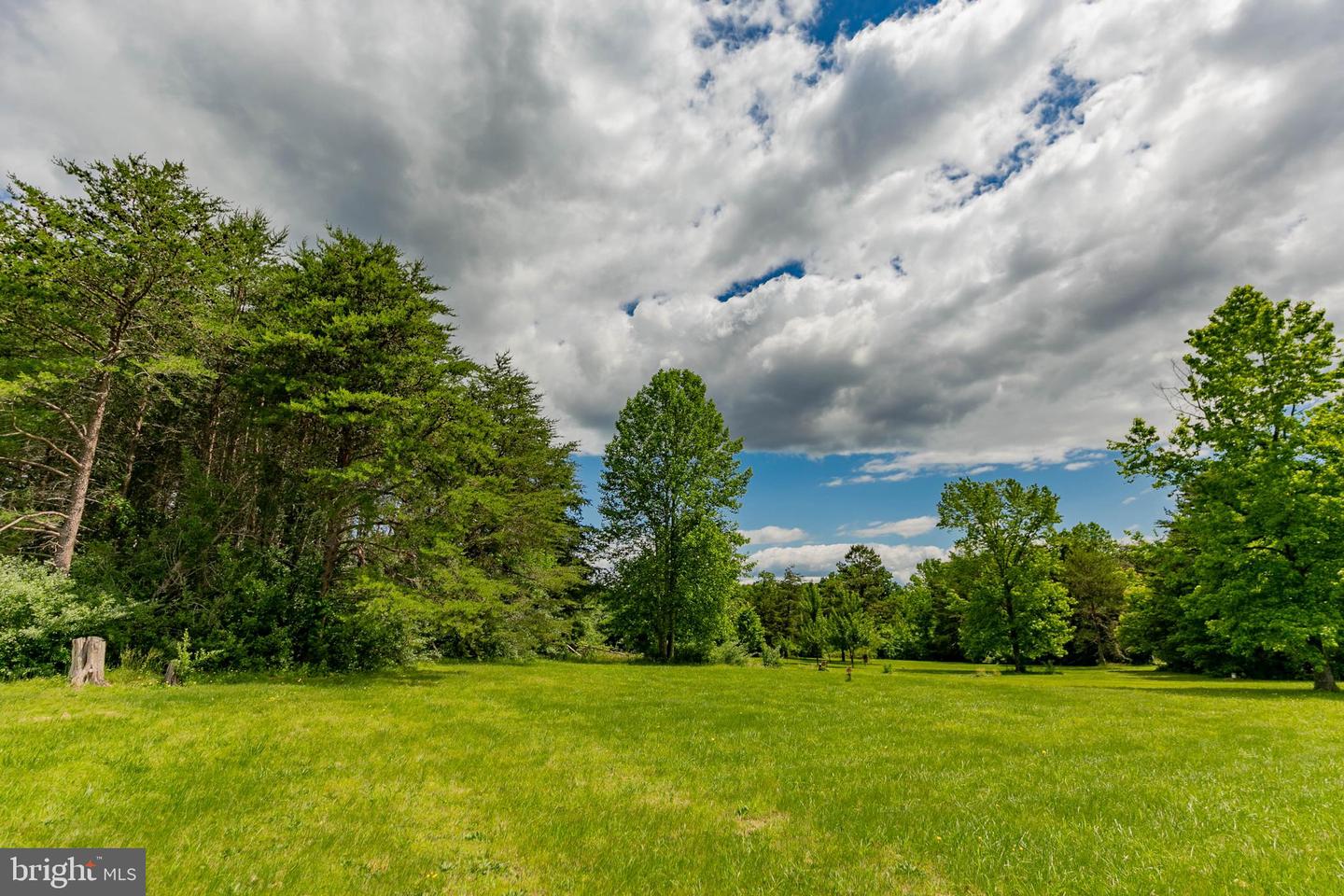 19083 COUNTRY RD, BEAVERDAM, Virginia 23015, 2 Bedrooms Bedrooms, 4 Rooms Rooms,2 BathroomsBathrooms,Residential,For sale,19083 COUNTRY RD,VACV2008408 MLS # VACV2008408