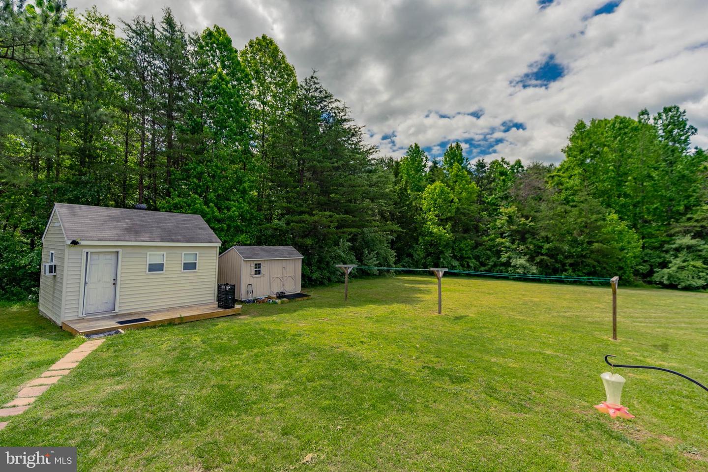 19083 COUNTRY RD, BEAVERDAM, Virginia 23015, 2 Bedrooms Bedrooms, 4 Rooms Rooms,2 BathroomsBathrooms,Residential,For sale,19083 COUNTRY RD,VACV2008408 MLS # VACV2008408