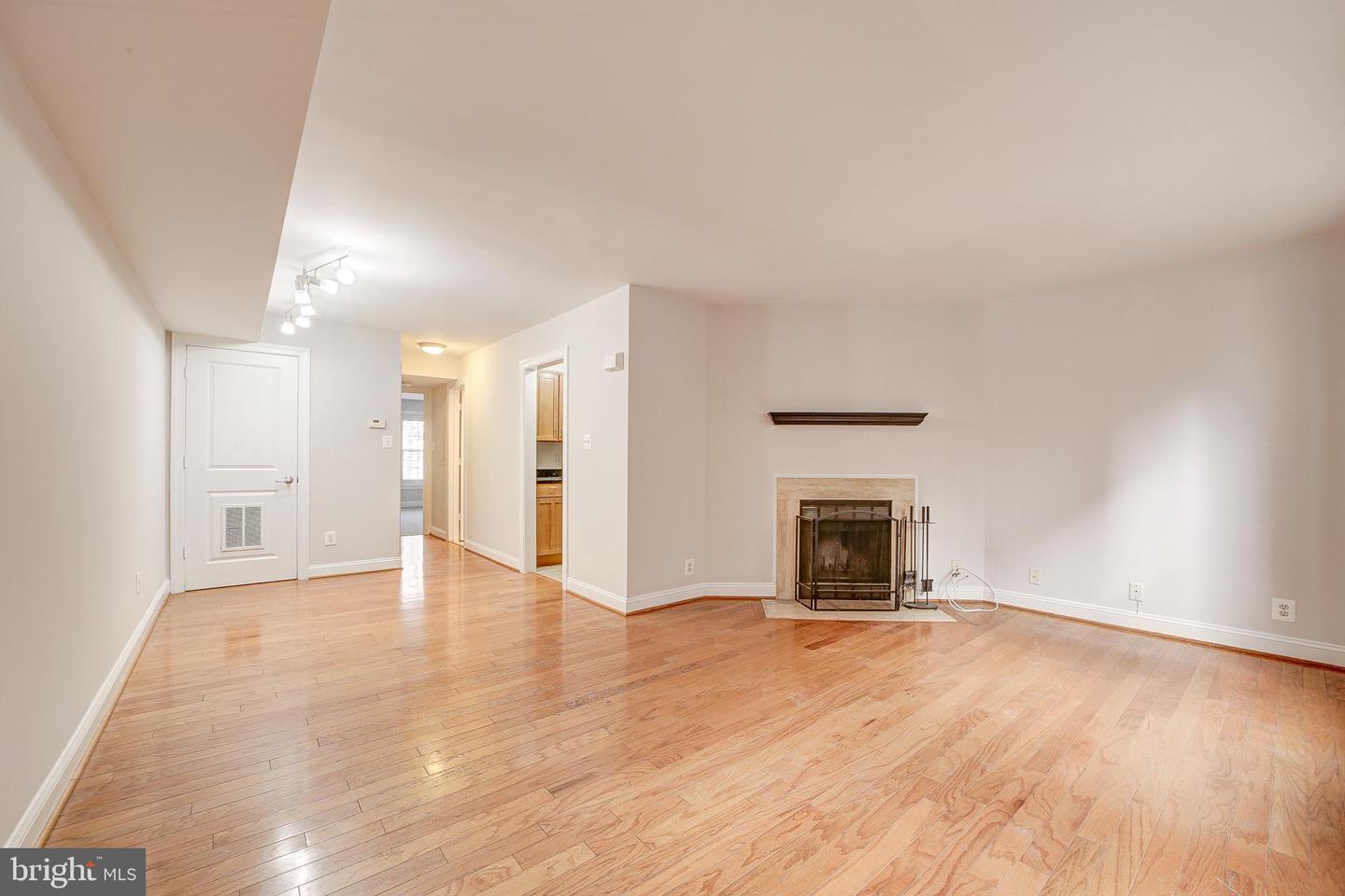 91 14TH ST NE #91, WASHINGTON, District Of Columbia 20002, 1 Bedroom Bedrooms, ,1 BathroomBathrooms,Residential,For sale,91 14TH ST NE #91,DCDC2208276 MLS # DCDC2208276