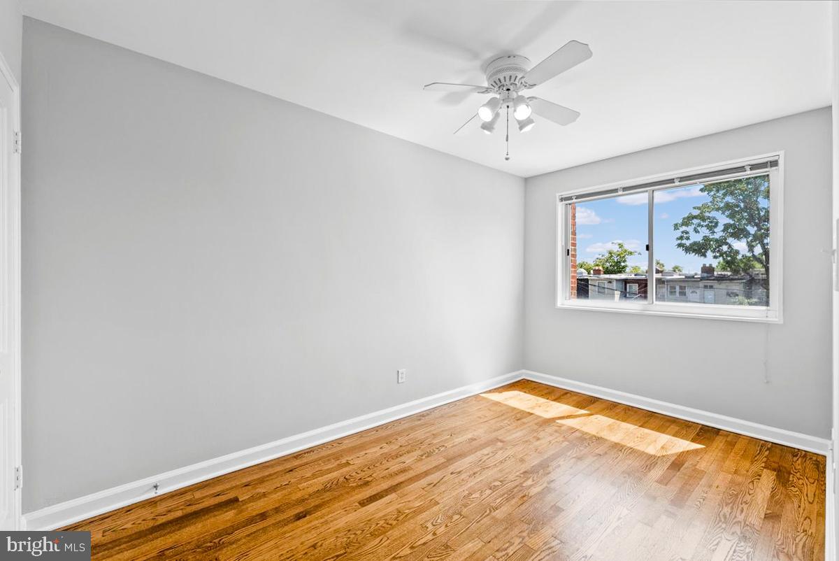 307 19TH ST NE, WASHINGTON, District Of Columbia 20002, 3 Bedrooms Bedrooms, ,1 BathroomBathrooms,Residential,For sale,307 19TH ST NE,DCDC2208398 MLS # DCDC2208398