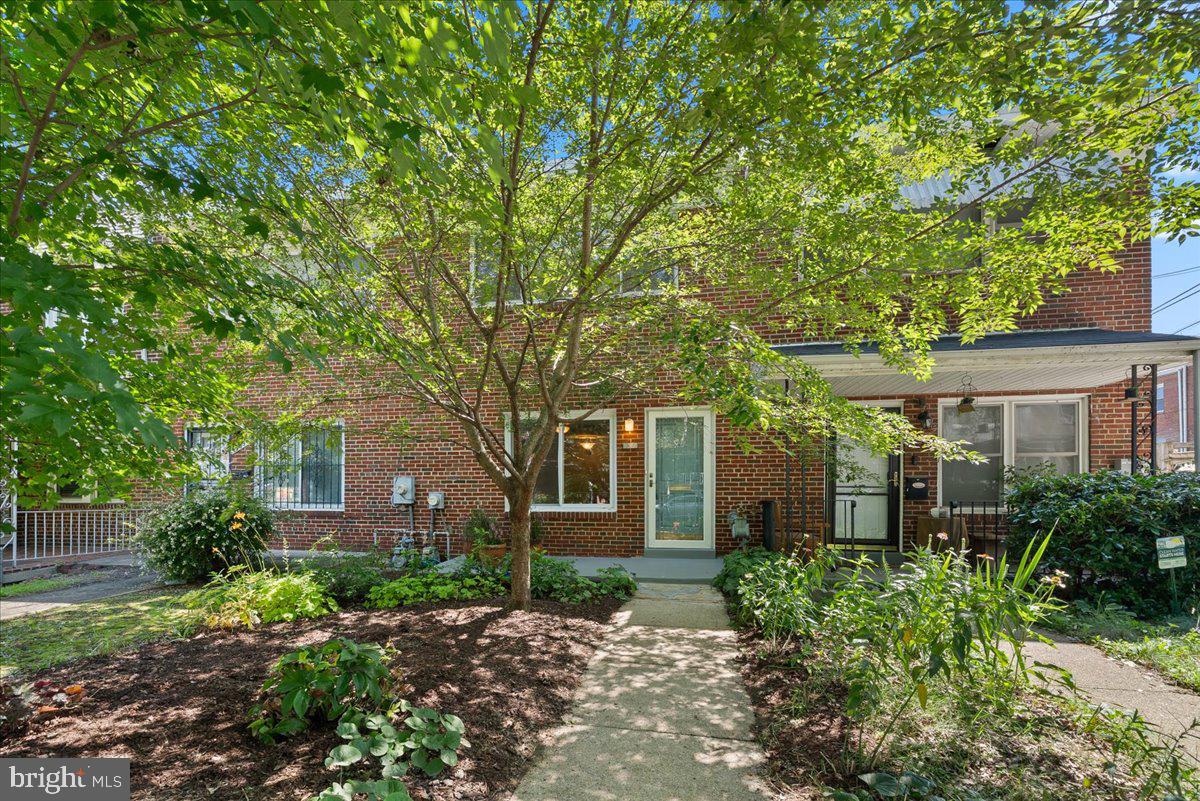 307 19TH ST NE, WASHINGTON, District Of Columbia 20002, 3 Bedrooms Bedrooms, ,1 BathroomBathrooms,Residential,For sale,307 19TH ST NE,DCDC2208398 MLS # DCDC2208398