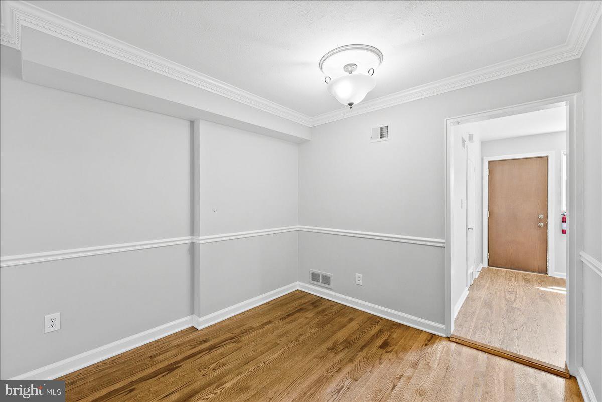 307 19TH ST NE, WASHINGTON, District Of Columbia 20002, 3 Bedrooms Bedrooms, ,1 BathroomBathrooms,Residential,For sale,307 19TH ST NE,DCDC2208398 MLS # DCDC2208398