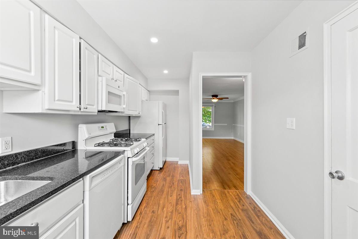 307 19TH ST NE, WASHINGTON, District Of Columbia 20002, 3 Bedrooms Bedrooms, ,1 BathroomBathrooms,Residential,For sale,307 19TH ST NE,DCDC2208398 MLS # DCDC2208398