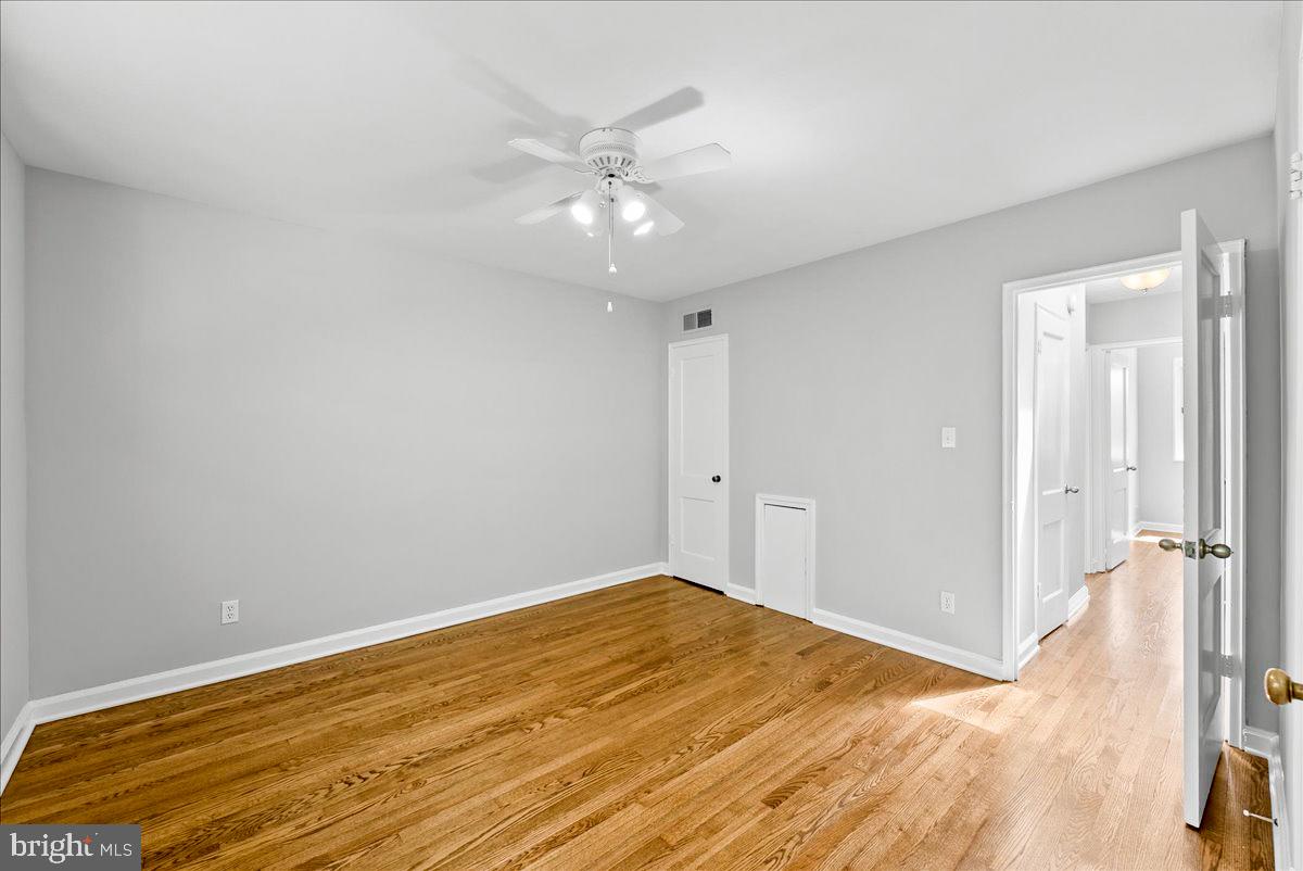 307 19TH ST NE, WASHINGTON, District Of Columbia 20002, 3 Bedrooms Bedrooms, ,1 BathroomBathrooms,Residential,For sale,307 19TH ST NE,DCDC2208398 MLS # DCDC2208398
