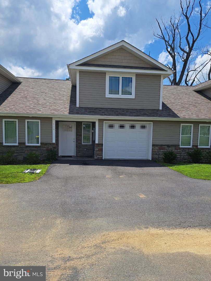 116 WEEPING WILLOW DR, ABINGDON, Virginia 24210, 3 Bedrooms Bedrooms, ,3 BathroomsBathrooms,Residential,For sale,116 WEEPING WILLOW DR,VAWA2000014 MLS # VAWA2000014