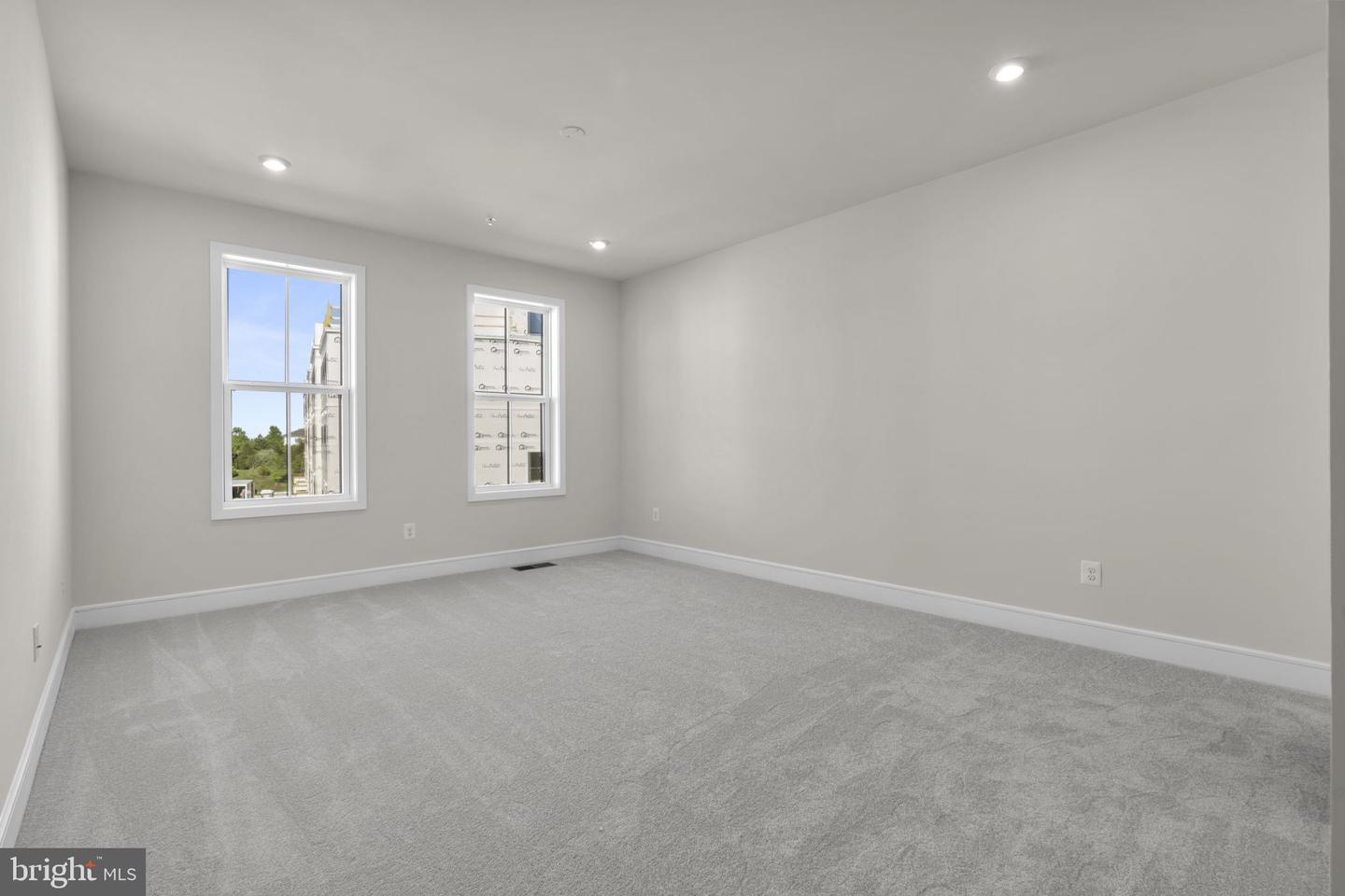 43290 FARRINGDON SQ, BROADLANDS, Virginia 20148, 3 Bedrooms Bedrooms, ,2 BathroomsBathrooms,Residential,For sale,43290 FARRINGDON SQ,VALO2100816 MLS # VALO2100816