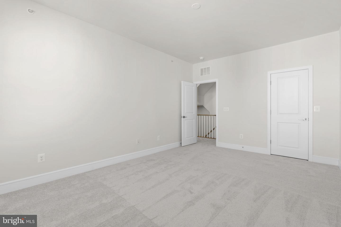 43290 FARRINGDON SQ, BROADLANDS, Virginia 20148, 3 Bedrooms Bedrooms, ,2 BathroomsBathrooms,Residential,For sale,43290 FARRINGDON SQ,VALO2100816 MLS # VALO2100816