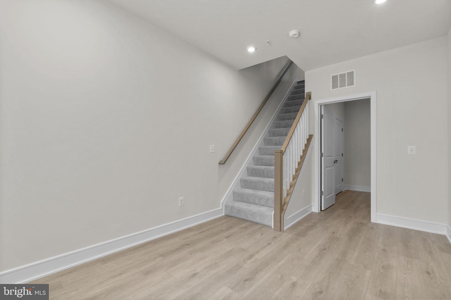 43290 FARRINGDON SQ, BROADLANDS, Virginia 20148, 3 Bedrooms Bedrooms, ,2 BathroomsBathrooms,Residential,For sale,43290 FARRINGDON SQ,VALO2100816 MLS # VALO2100816