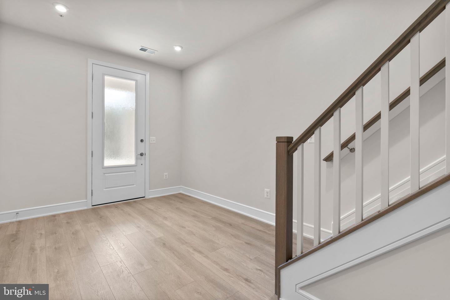 43290 FARRINGDON SQ, BROADLANDS, Virginia 20148, 3 Bedrooms Bedrooms, ,2 BathroomsBathrooms,Residential,For sale,43290 FARRINGDON SQ,VALO2100816 MLS # VALO2100816