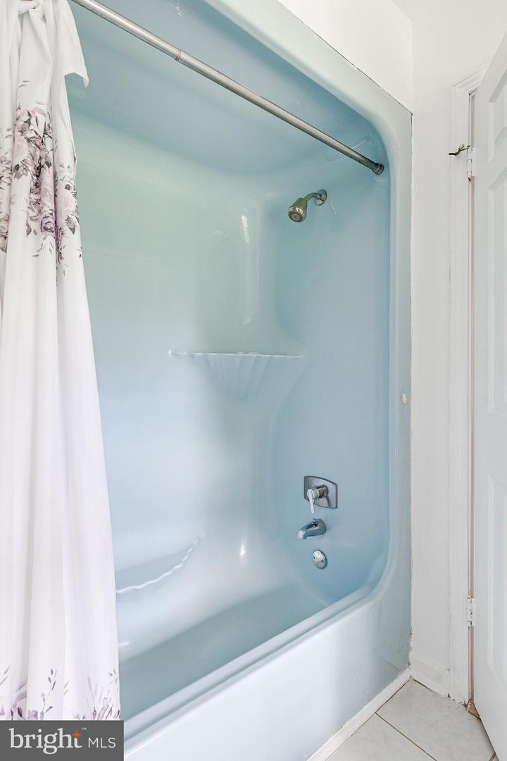 14261 THOMAS DR, WOODFORD, Virginia 22580, 3 Bedrooms Bedrooms, ,2 BathroomsBathrooms,Residential,For sale,14261 THOMAS DR,VACV2008422 MLS # VACV2008422