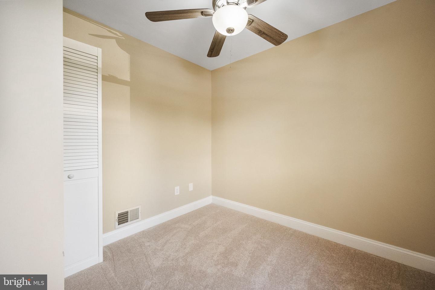 86 SUGARLAND RUN DR, STERLING, Virginia 20164, 4 Bedrooms Bedrooms, ,3 BathroomsBathrooms,Residential,For sale,86 SUGARLAND RUN DR,VALO2100832 MLS # VALO2100832