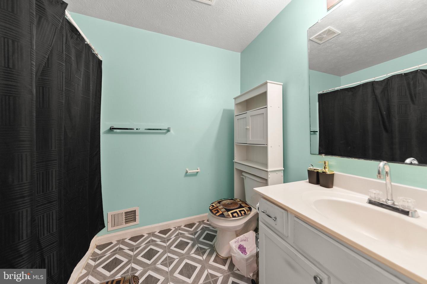 658 SHERLOCK TRCE, WINCHESTER, Virginia 22601, 5 Bedrooms Bedrooms, ,3 BathroomsBathrooms,Residential,For sale,658 SHERLOCK TRCE,VAWI2008542 MLS # VAWI2008542