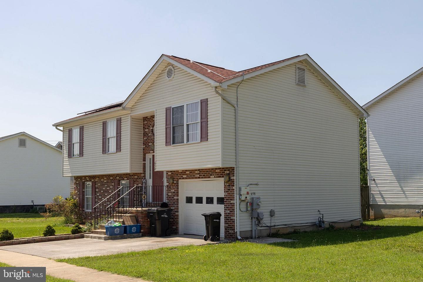 658 SHERLOCK TRCE, WINCHESTER, Virginia 22601, 5 Bedrooms Bedrooms, ,3 BathroomsBathrooms,Residential,For sale,658 SHERLOCK TRCE,VAWI2008542 MLS # VAWI2008542