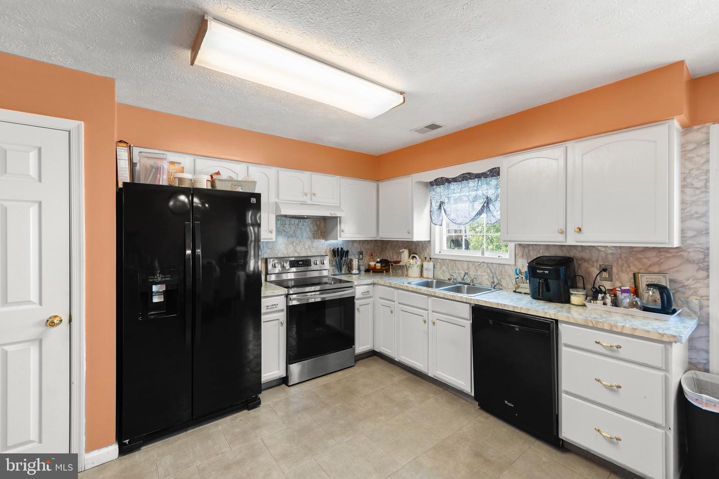 658 SHERLOCK TRCE, WINCHESTER, Virginia 22601, 5 Bedrooms Bedrooms, ,3 BathroomsBathrooms,Residential,For sale,658 SHERLOCK TRCE,VAWI2008542 MLS # VAWI2008542