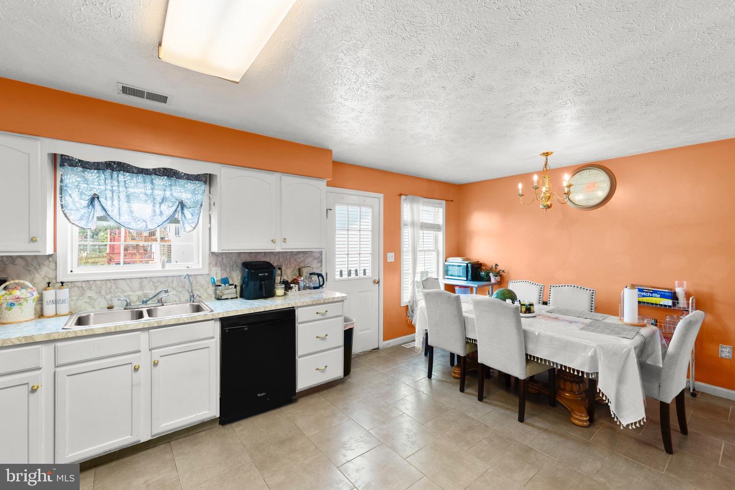 658 SHERLOCK TRCE, WINCHESTER, Virginia 22601, 5 Bedrooms Bedrooms, ,3 BathroomsBathrooms,Residential,For sale,658 SHERLOCK TRCE,VAWI2008542 MLS # VAWI2008542