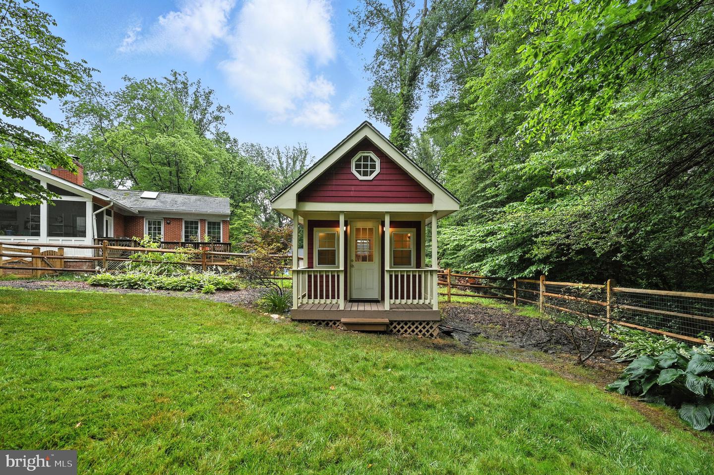 8201 BRIAR CREEK DR, ANNANDALE, Virginia 22003, 5 Bedrooms Bedrooms, ,2 BathroomsBathrooms,Residential,For sale,8201 BRIAR CREEK DR,VAFX2252604 MLS # VAFX2252604