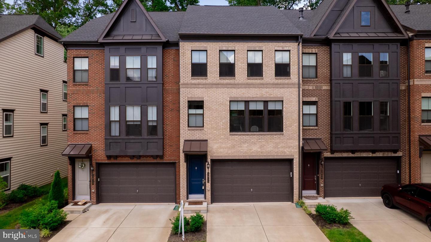 3811 RAINIER DR, FAIRFAX, Virginia 22033, 3 Bedrooms Bedrooms, ,2 BathroomsBathrooms,Residential,For sale,3811 RAINIER DR,VAFX2252606 MLS # VAFX2252606
