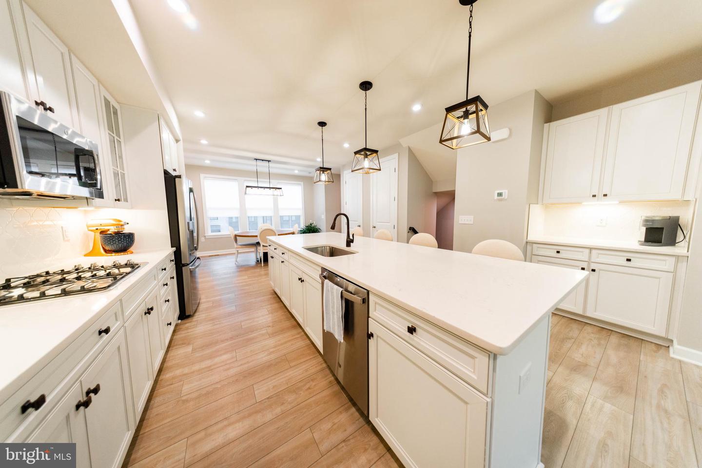 3811 RAINIER DR, FAIRFAX, Virginia 22033, 3 Bedrooms Bedrooms, ,2 BathroomsBathrooms,Residential,For sale,3811 RAINIER DR,VAFX2252606 MLS # VAFX2252606