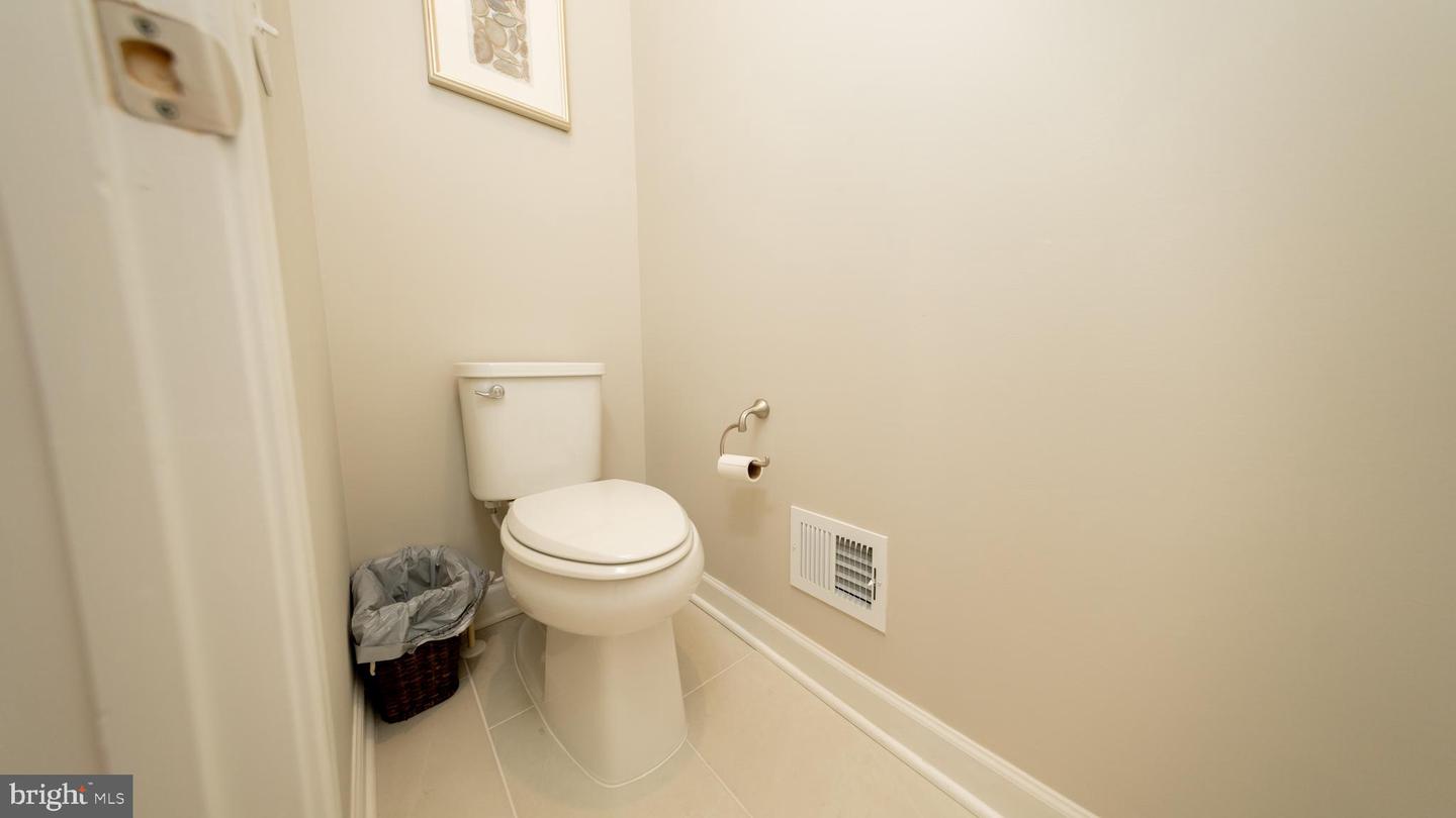 3811 RAINIER DR, FAIRFAX, Virginia 22033, 3 Bedrooms Bedrooms, ,2 BathroomsBathrooms,Residential,For sale,3811 RAINIER DR,VAFX2252606 MLS # VAFX2252606