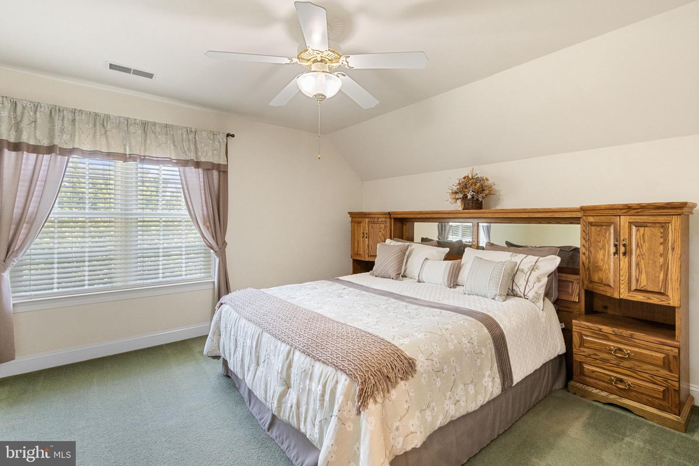 11918 BOULDER CT, SPOTSYLVANIA, Virginia 22553, 6 Bedrooms Bedrooms, ,5 BathroomsBathrooms,Residential,For sale,11918 BOULDER CT,VASP2029752 MLS # VASP2029752