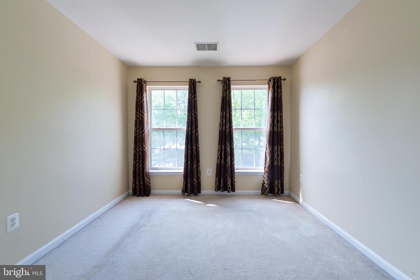 2905 ROTTERDAM LOOP, WOODBRIDGE, Virginia 22191, 3 Bedrooms Bedrooms, ,3 BathroomsBathrooms,Residential,For sale,2905 ROTTERDAM LOOP,VAPW2088606 MLS # VAPW2088606