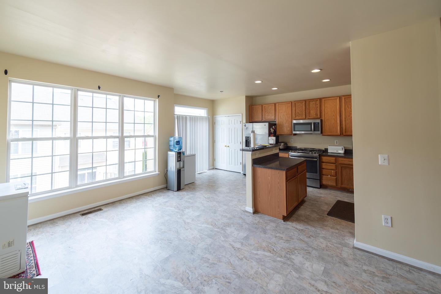 2905 ROTTERDAM LOOP, WOODBRIDGE, Virginia 22191, 3 Bedrooms Bedrooms, ,3 BathroomsBathrooms,Residential,For sale,2905 ROTTERDAM LOOP,VAPW2088606 MLS # VAPW2088606