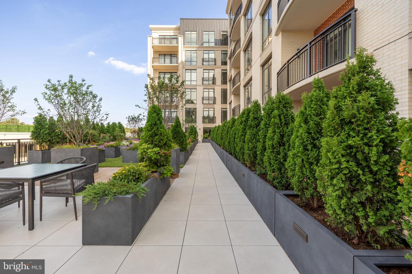 6718 LOWELL AVE #504, MCLEAN, Virginia 22101, 2 Bedrooms Bedrooms, ,2 BathroomsBathrooms,Residential,For sale,6718 LOWELL AVE #504,VAFX2176708 MLS # VAFX2176708