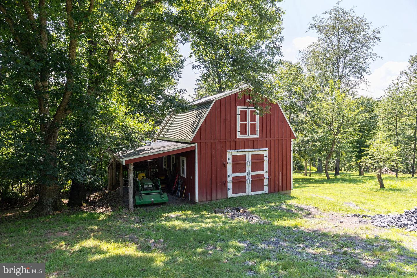 1159 STONEY BOTTOM RD, FRONT ROYAL, Virginia 22630, 4 Bedrooms Bedrooms, 14 Rooms Rooms,3 BathroomsBathrooms,Residential,For sale,1159 STONEY BOTTOM RD,VAWR2008988 MLS # VAWR2008988
